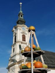 Kurbis Ernte und Dekoration Ortskern Wies 07